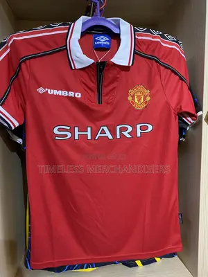 Manchester United Retro Kit