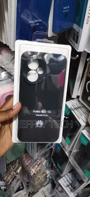 Honor 400 5g Distinct Tri-Lens Circular Camera Module Layout