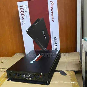 1000 W~4channel Gm-E7004 Bridgeable Amplifier With Bass Boost