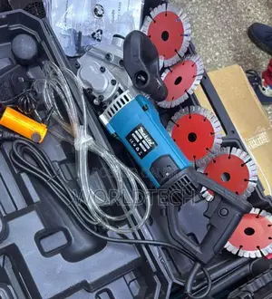 Makita Electric Wall Chaser Machine