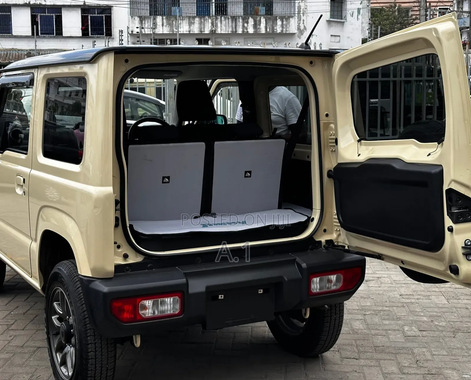 Suzuki Jimny 2019 Beige