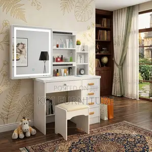 Dressers; Luxury Vanity Set With Drawer Set Up
