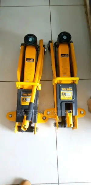 Tolsen 3 Ton Floor Jacks. Floor Jacks Stand.