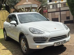 Porsche Cayenne 2014 White
