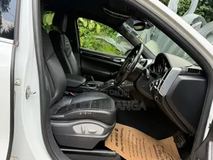 Porsche Cayenne 2014 White