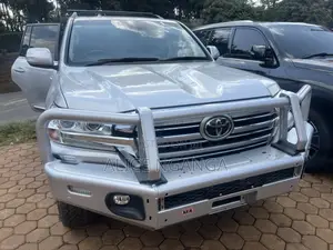 Toyota Land Cruiser 2019 Silver