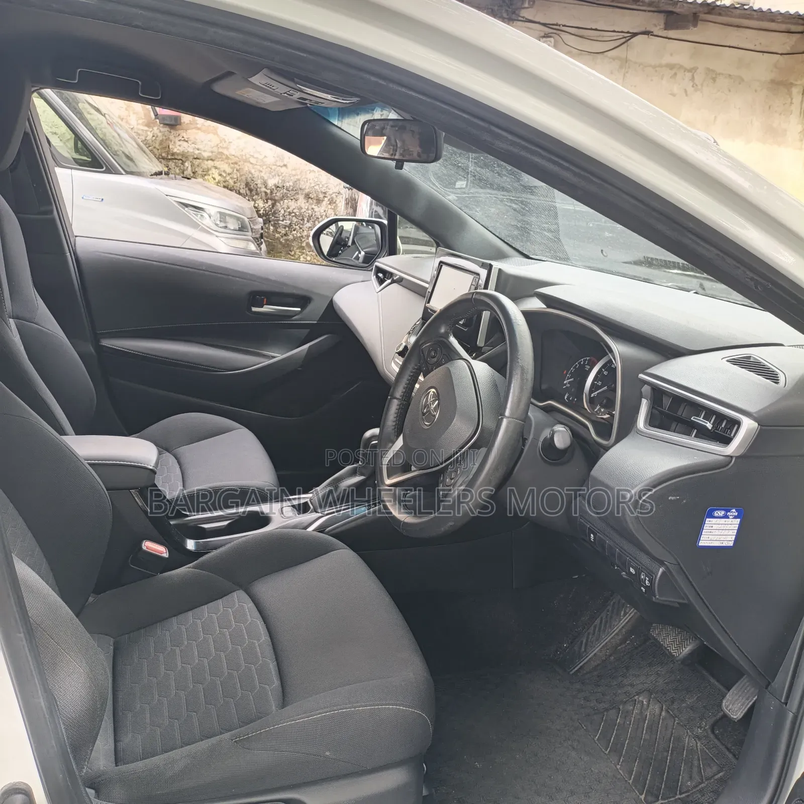 Toyota Vitz 2019 White