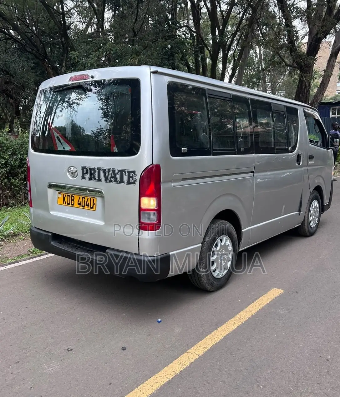 Toyota HiAce 2014 Silver