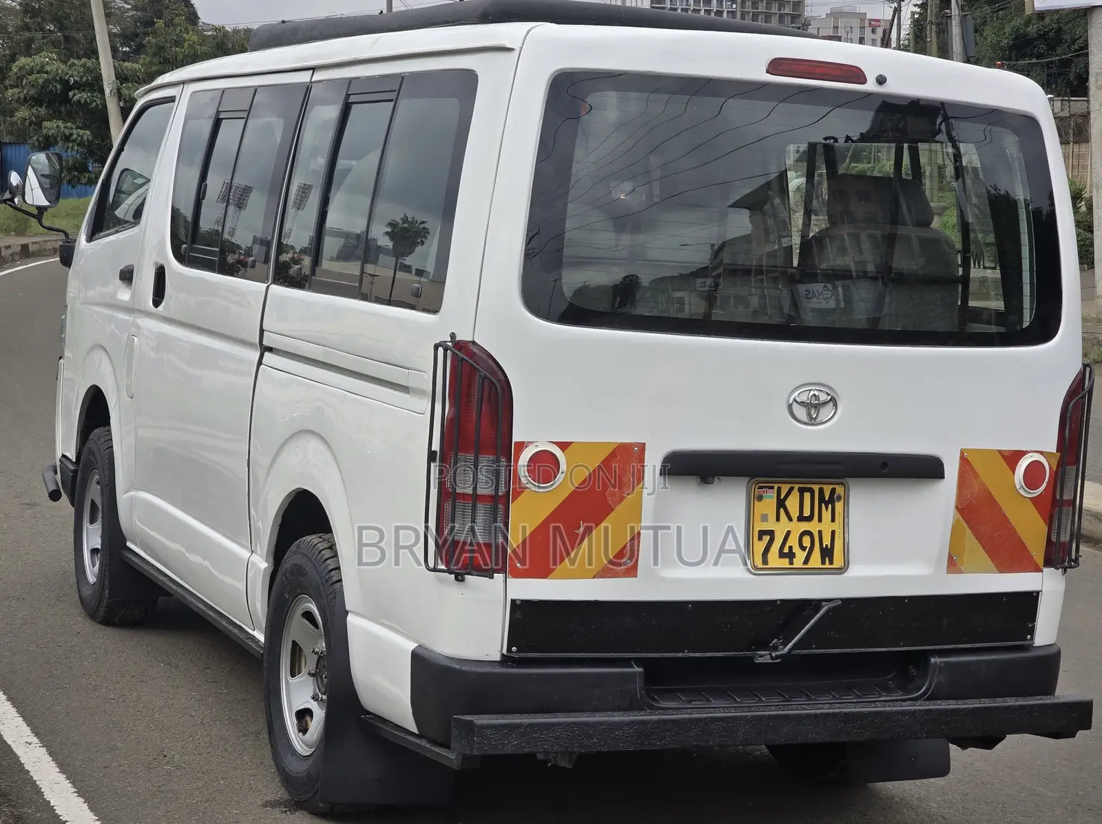 Toyota HiAce 2016 White