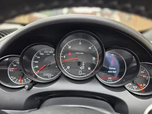 Porsche Cayenne 2014 Black