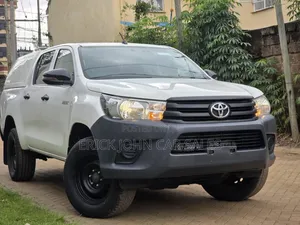 Toyota Hilux Revo Double Cab Deisel 2.4 AWD 2019 White