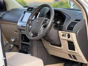 Toyota Land Cruiser Prado 2.7 2021 White