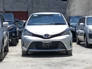 Toyota Vitz 2019 Silver