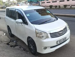 Toyota Noah 2011 White