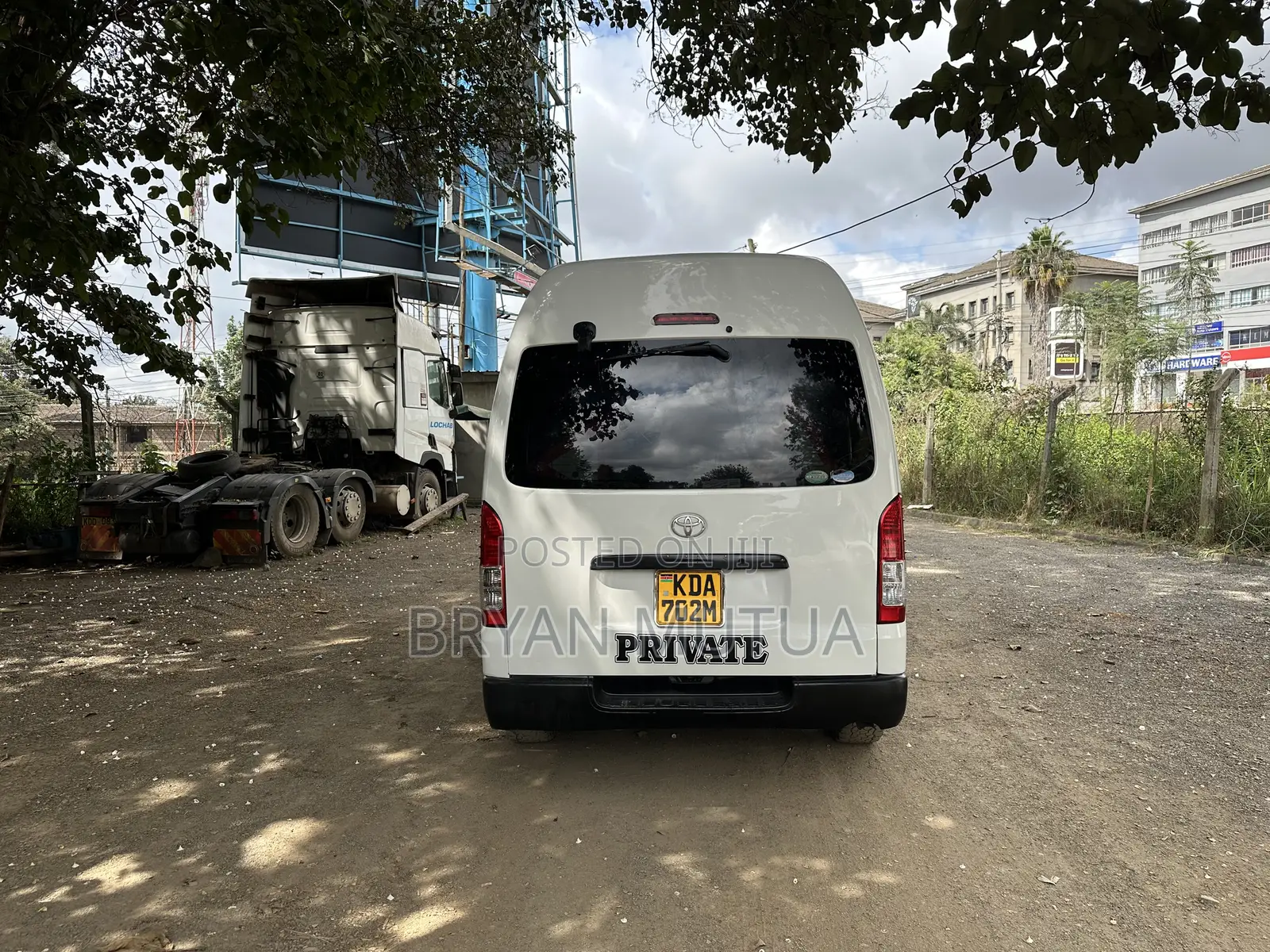 Toyota HiAce 2014 White
