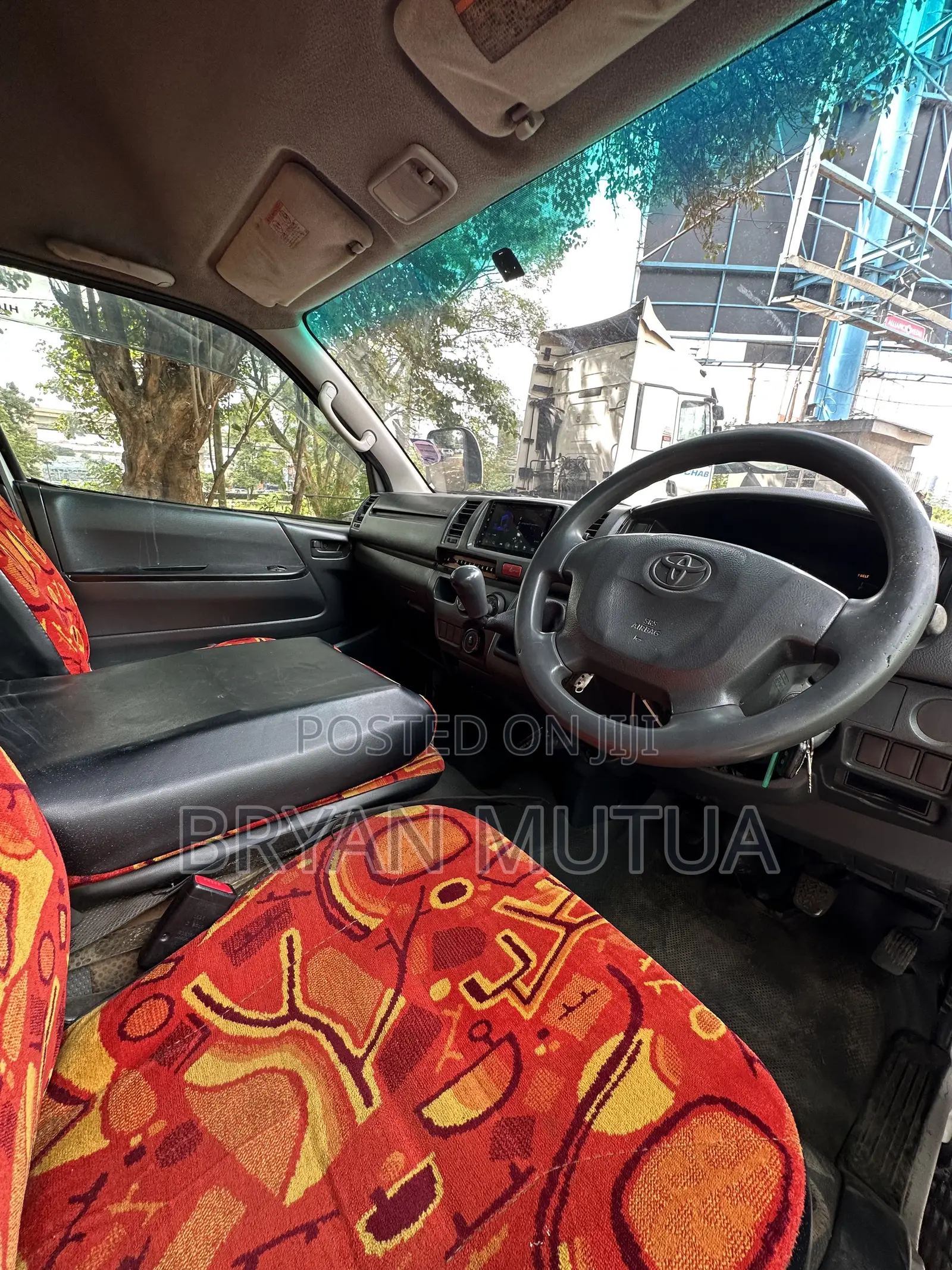 Toyota HiAce 2014 White