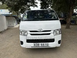 Toyota HiAce 2014 White