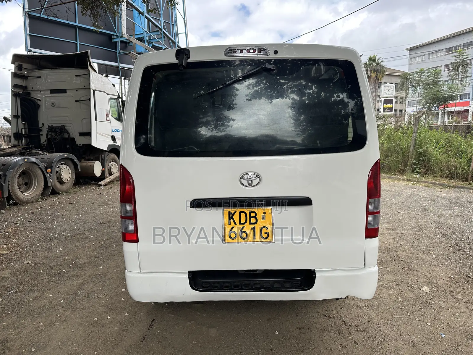 Toyota HiAce 2014 White