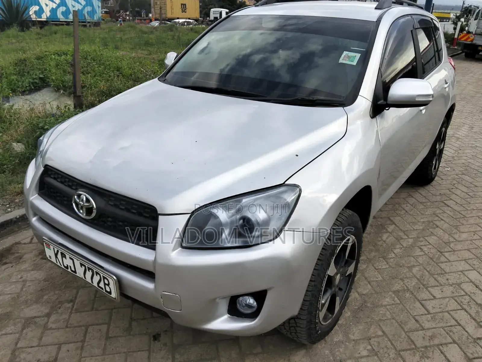 Toyota RAV4 2010 Silver
