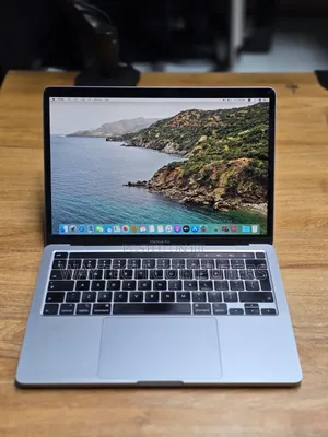 Laptop Apple MacBook Pro 32GB Intel Core i7 SSD 1T