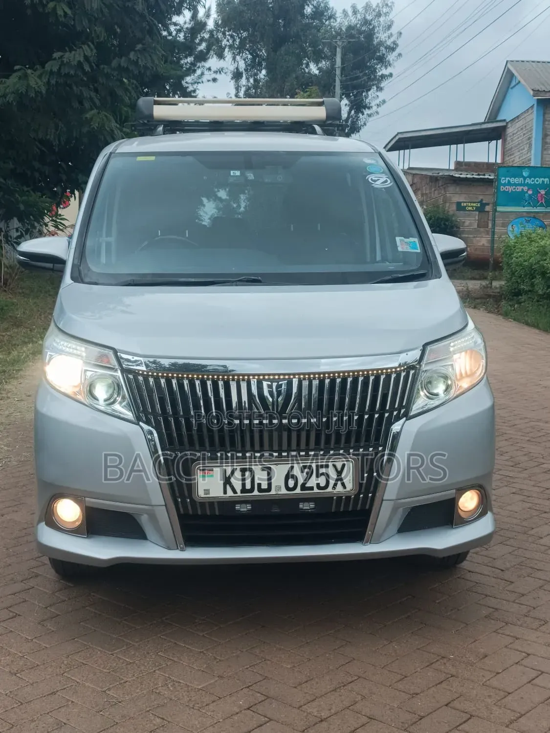 Toyota Esquire 2015 Silver