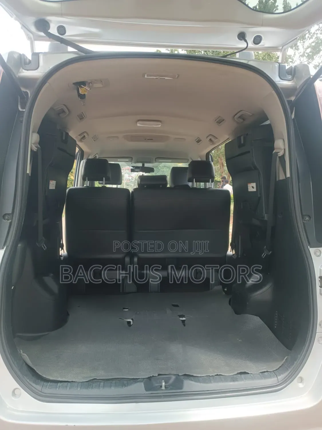 Toyota Esquire 2015 Silver