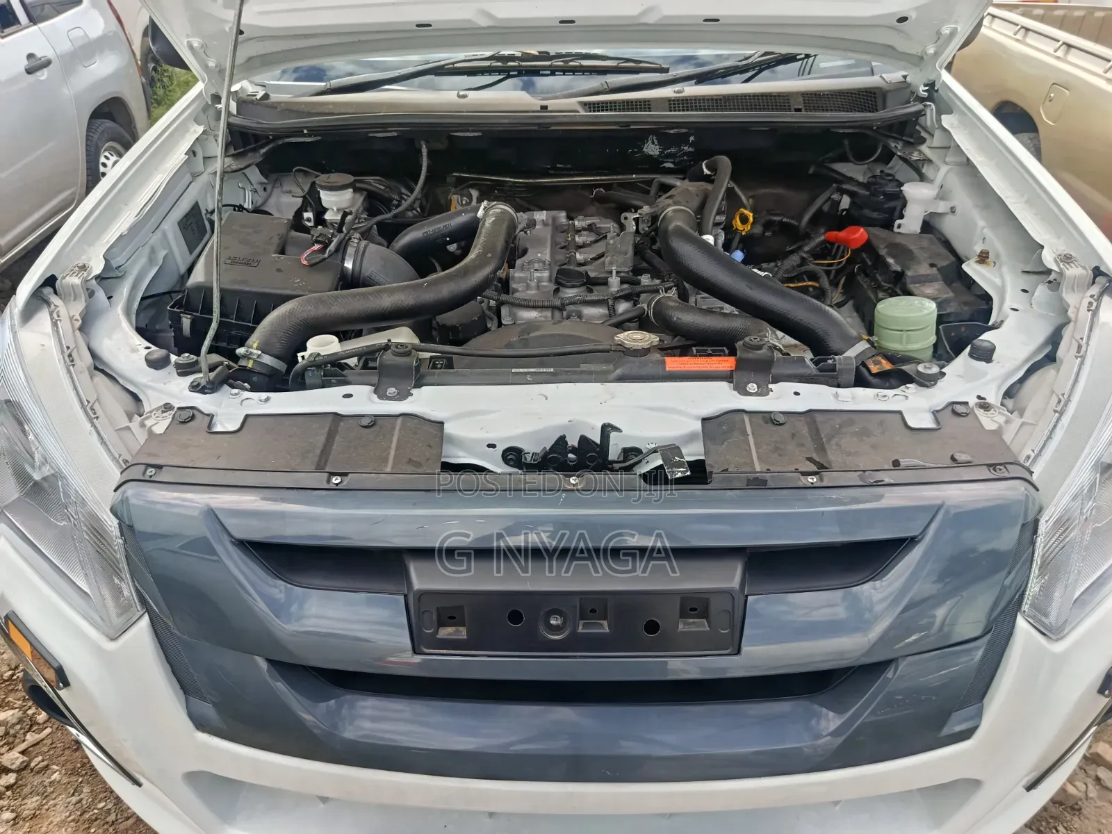 Isuzu D-MAX 2015 White
