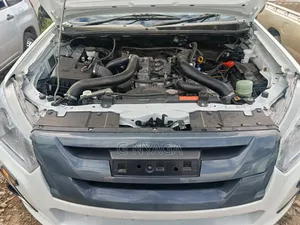 Isuzu D-MAX 2015 White