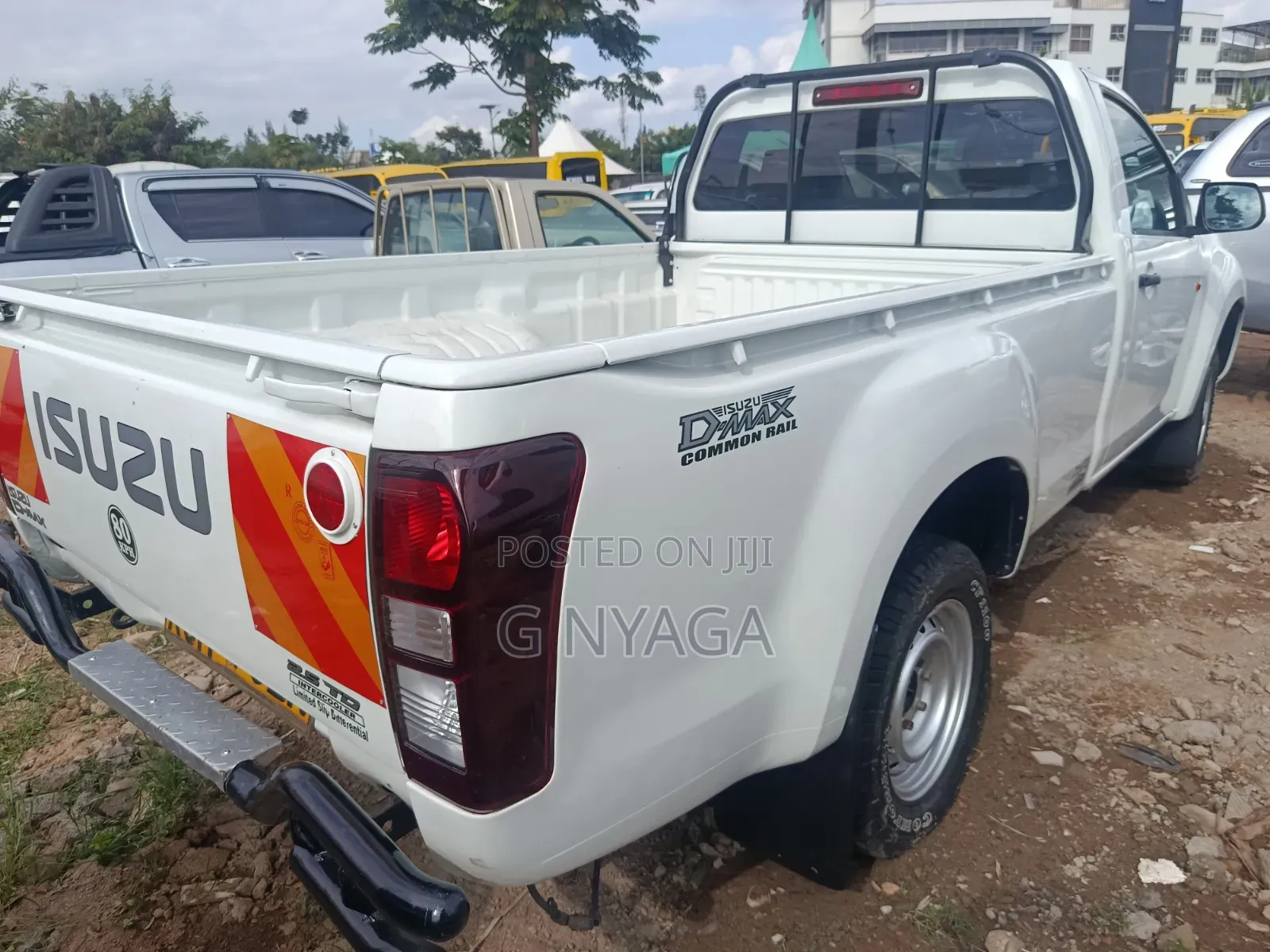 Isuzu D-MAX 2015 White