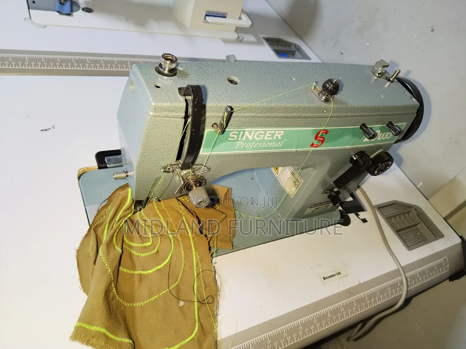 Singer 20u33 Sewing Machine