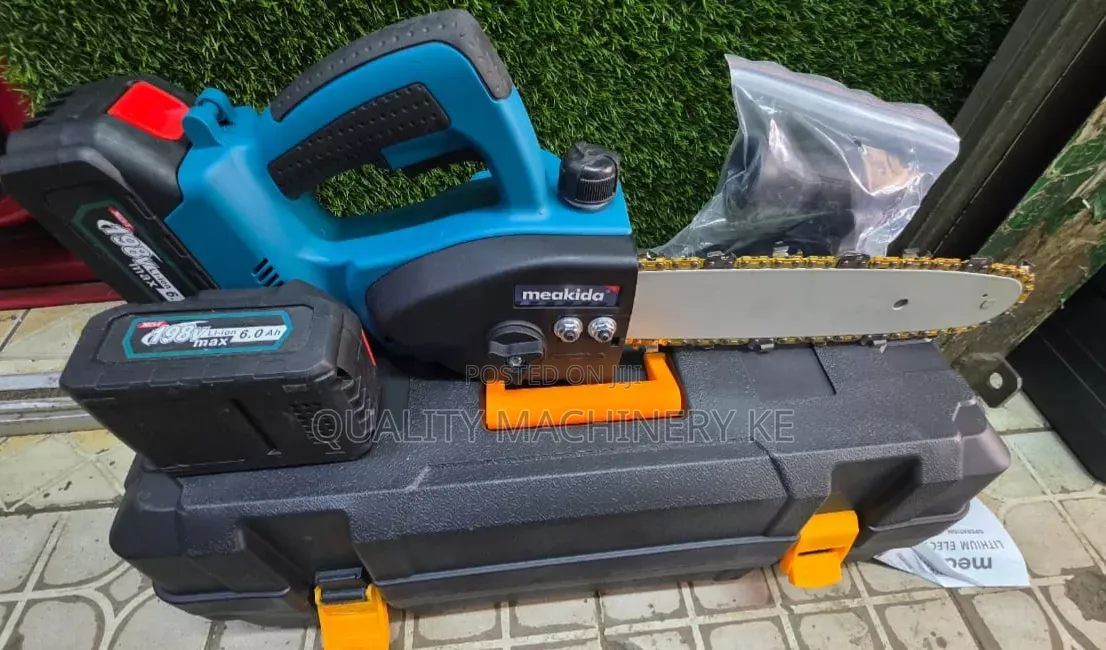 Light-Weight Meakida Cordless Chainsaw 12"