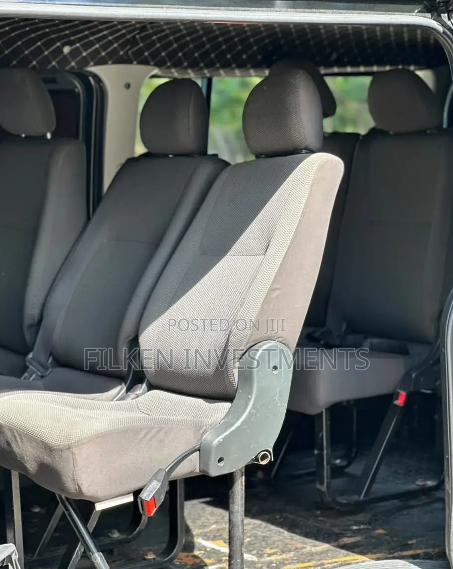 Toyota Regius 2018 Black