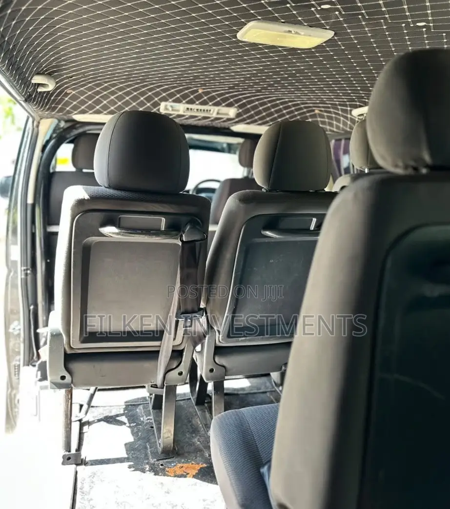 Toyota Regius 2018 Black