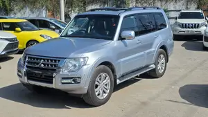 Mitsubishi Pajero V90 3.2 DI-D GL 2019 Silver