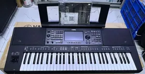 Yamaha PSR Sx 720 61keys