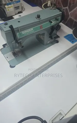 Heavy Duty Singer Sewing Machine Complete Set 20-U33