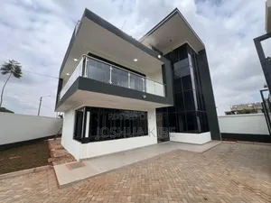 4bdrm Mansion in Membley Estate for sale