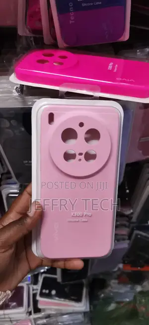 Vivo X300 Pro Distinctive Large Circular Camera Cutout Cover