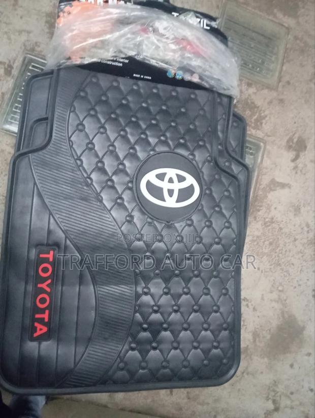 Toyota 5 Pieces Car Floor Matt's