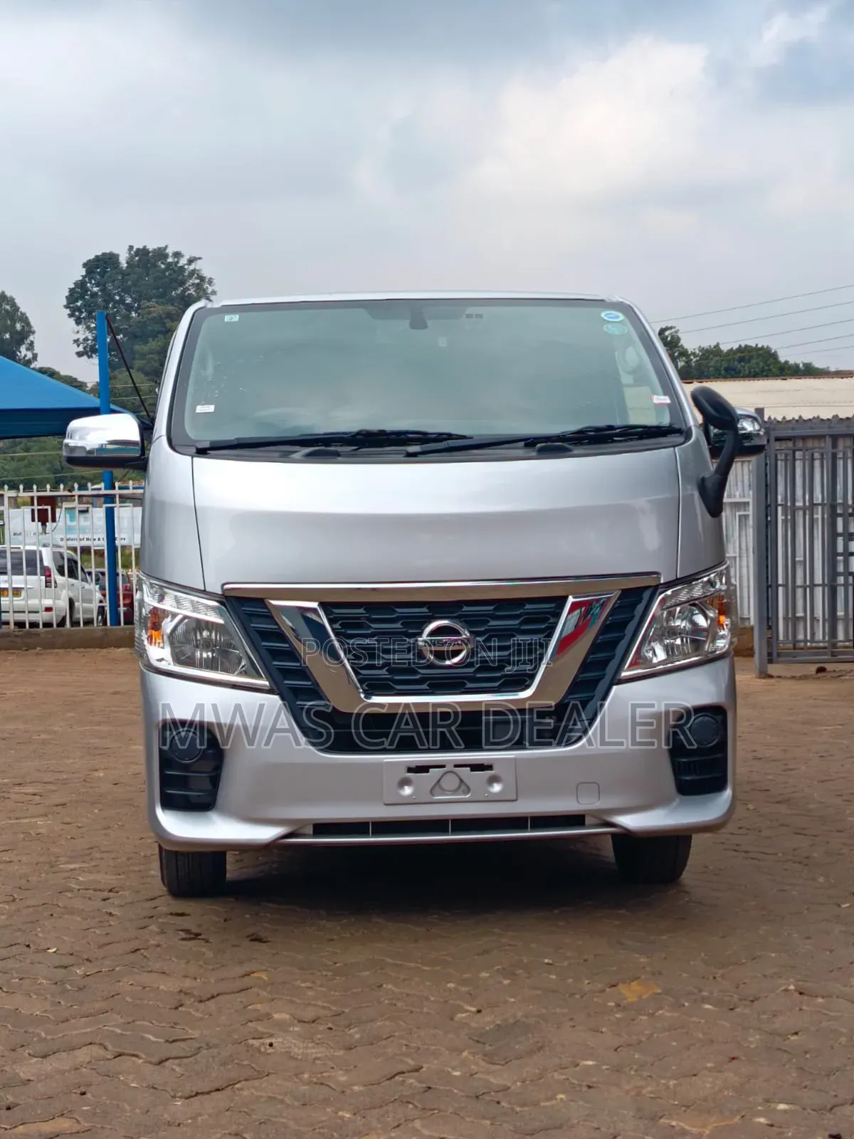 Nissan Caravan (Urvan) 2019 Silver