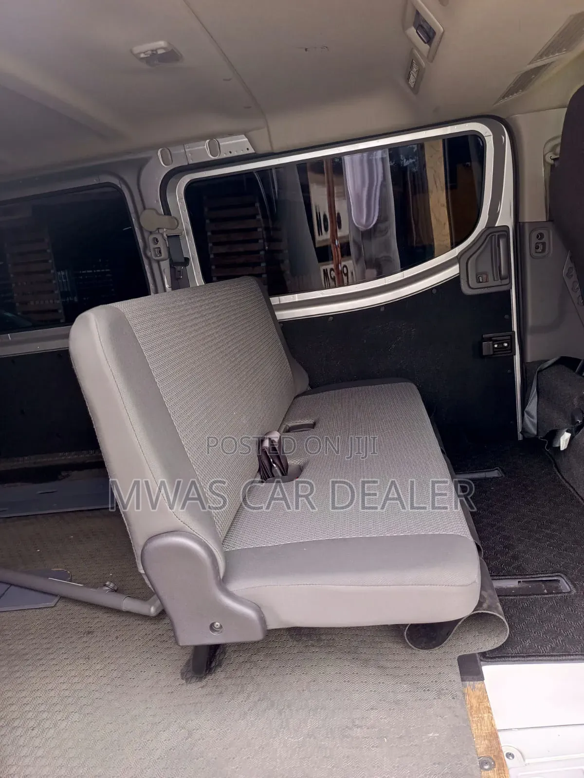 Nissan Caravan (Urvan) 2019 Silver