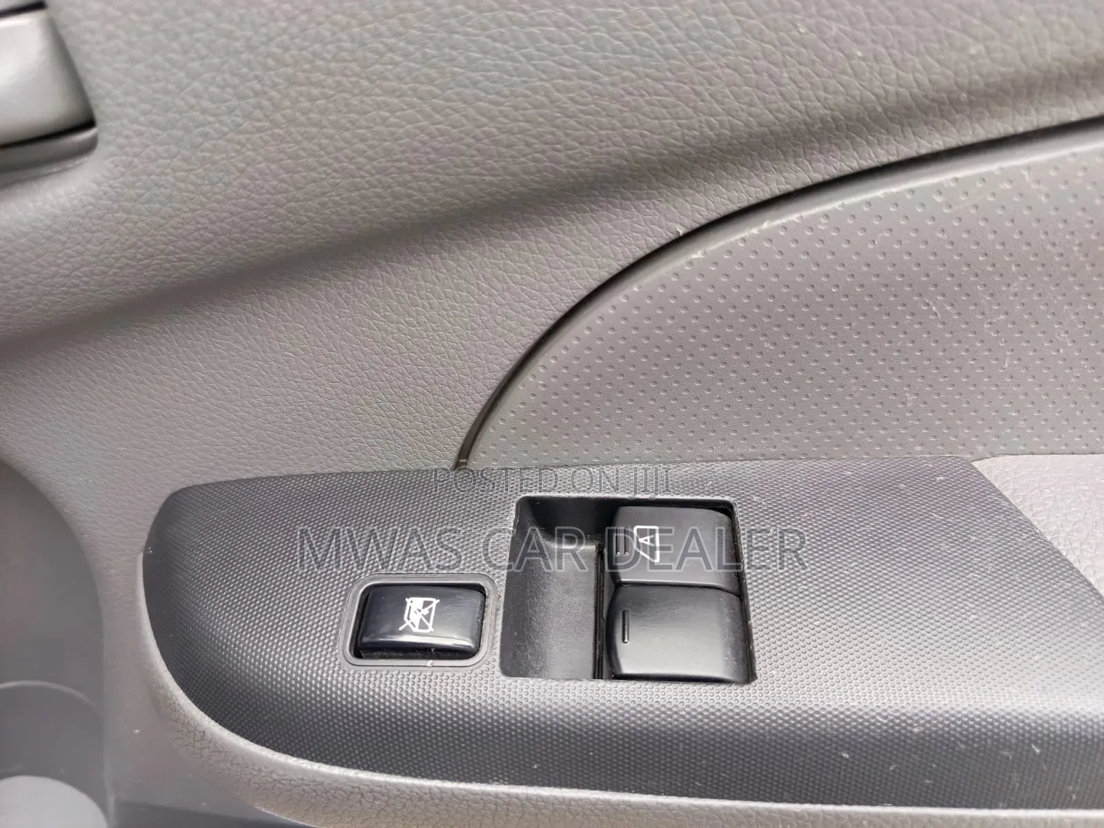 Nissan Caravan (Urvan) 2019 Silver