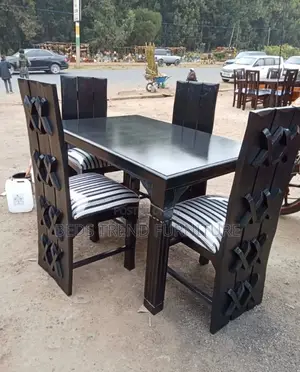 4 Seater Rectangular Wooden Dining Set With Striped Cushions