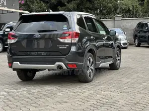 Subaru Forester Premium AWD 2020 Black