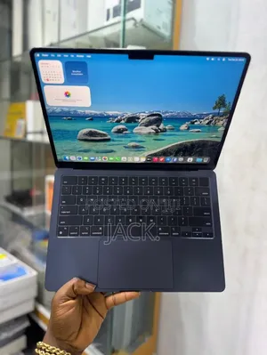 Laptop Apple MacBook Air 2026 M5 16GB Apple M5 SSD 512GB