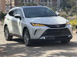 Toyota Harrier 2.0 2020 Pearl
