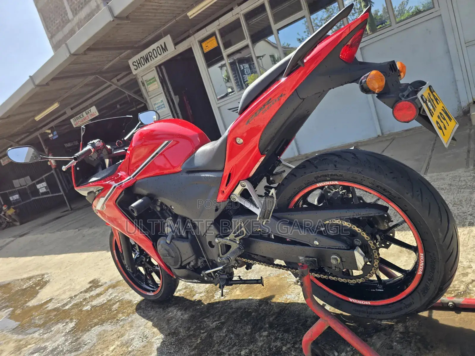 Honda CBR 2012 Red