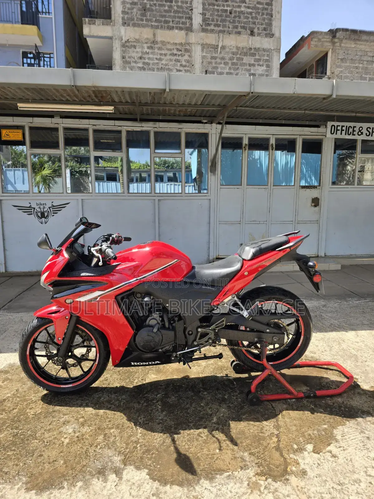 Honda CBR 2012 Red
