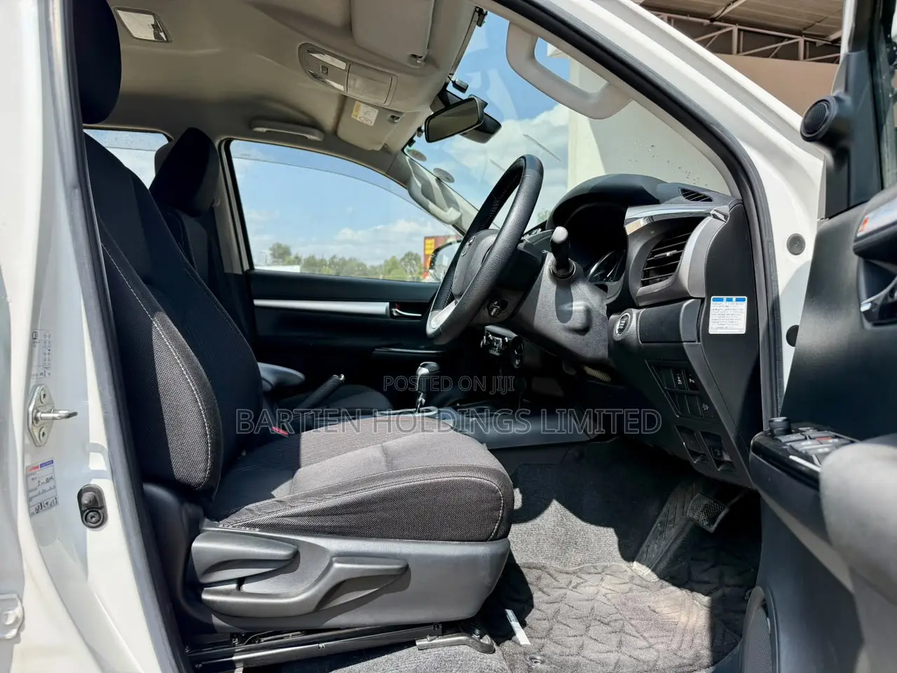Toyota Hilux 2020 White
