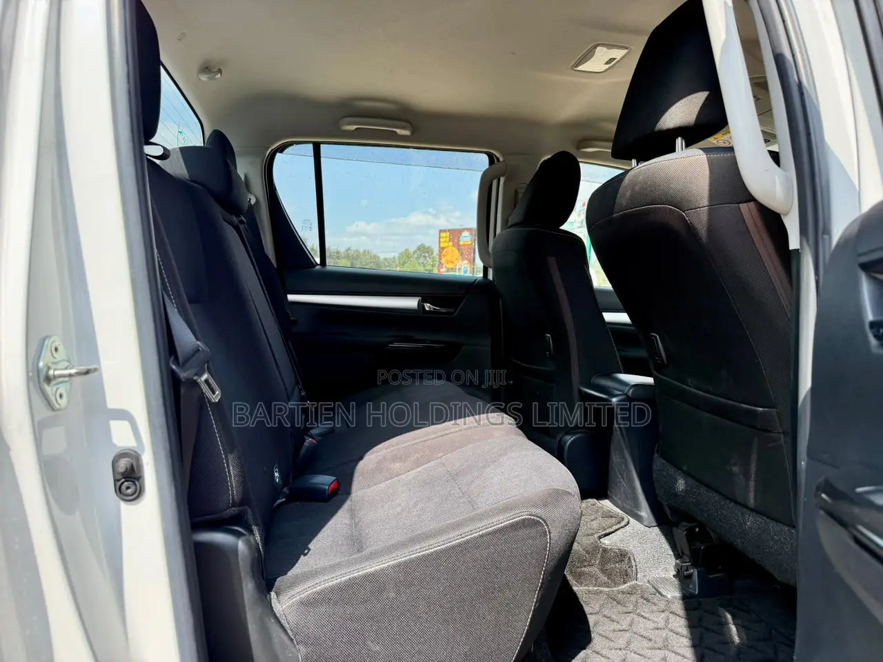 Toyota Hilux 2020 White